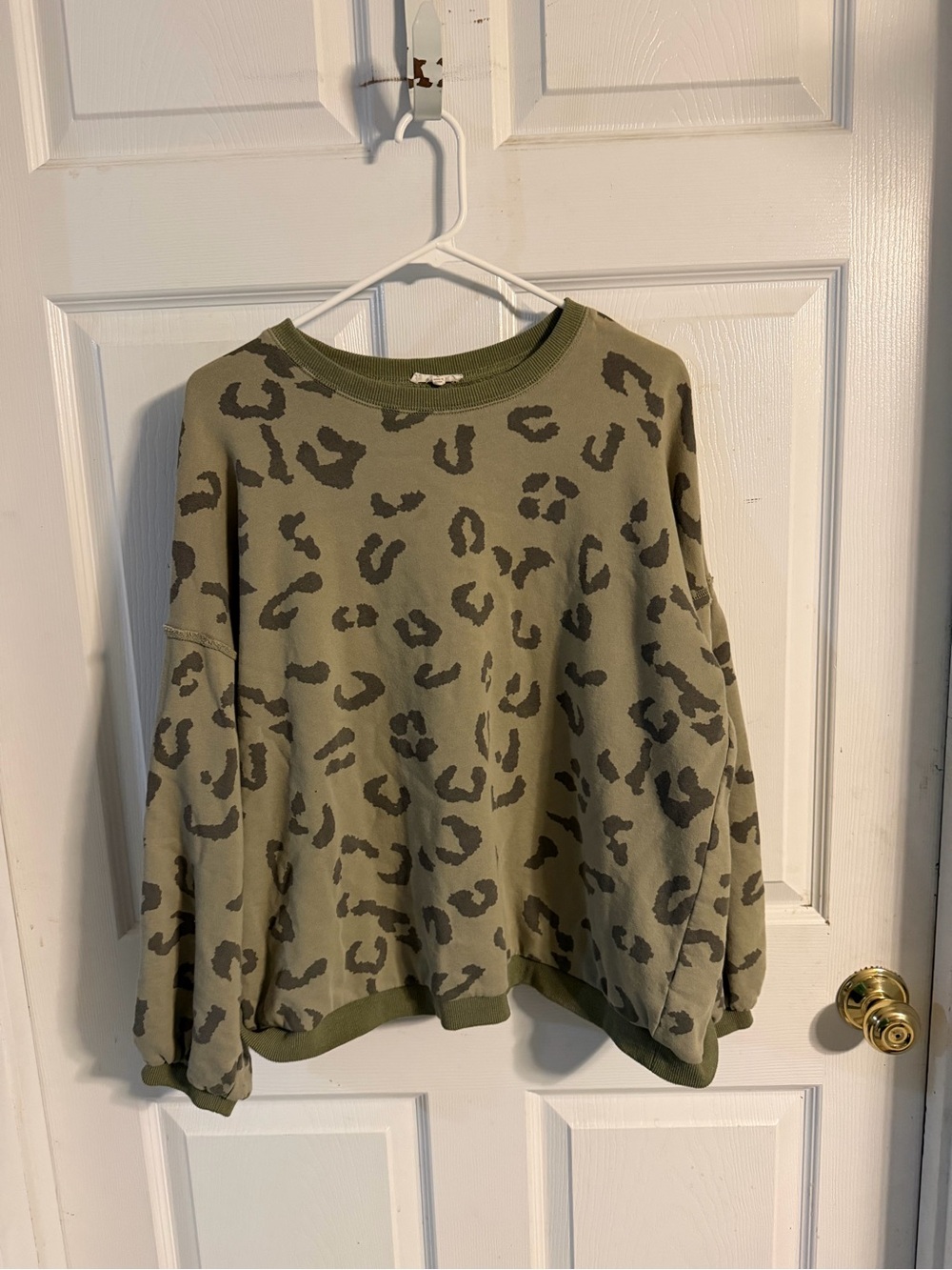 easel Olive Green Leopard Print Sweatshirt